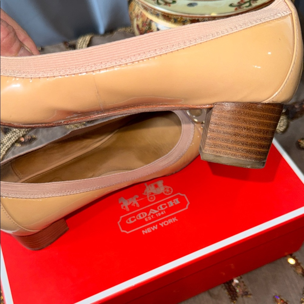 COACH Beige Patent Leather Ballet Flats with Signature Hardware - Picture 5 of 12